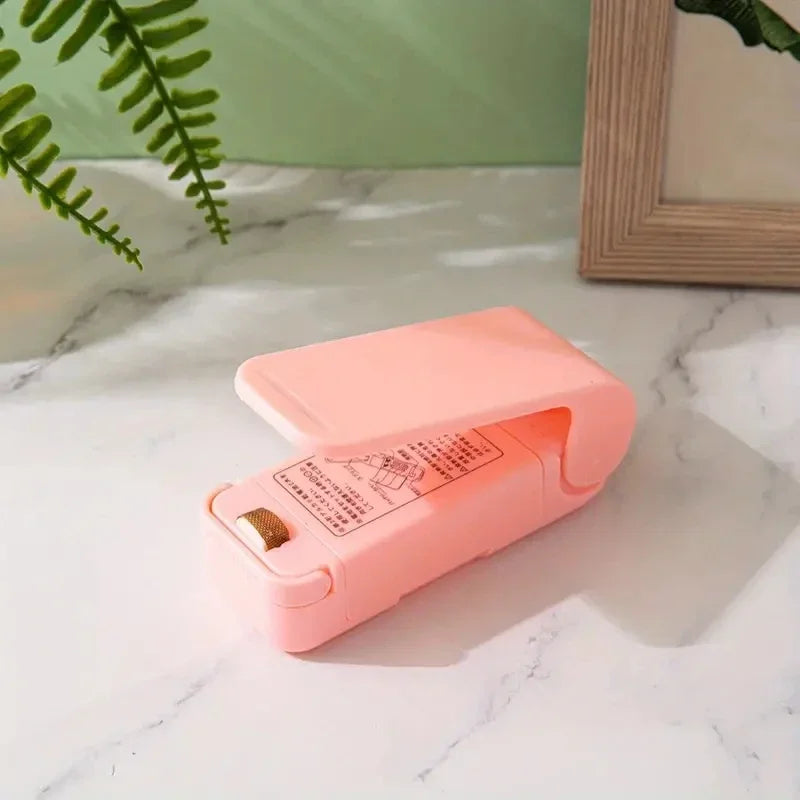 Food Vacuum Sealer: Portable Food Package Sealer